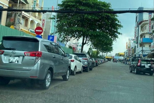 Cần Thơ: Đề xuất dừng đề án thu phí đỗ ô tô theo giờ