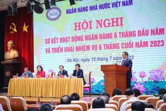 Thủ tướng: Tập trung tín dụng cho sản xuất kinh doanh, thúc đẩy tăng trưởng