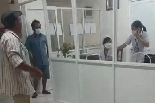 Vụ clip "chẩn đoán đau ruột thừa nhưng phẫu thuật buồng trứng": Bệnh viện nói gì?