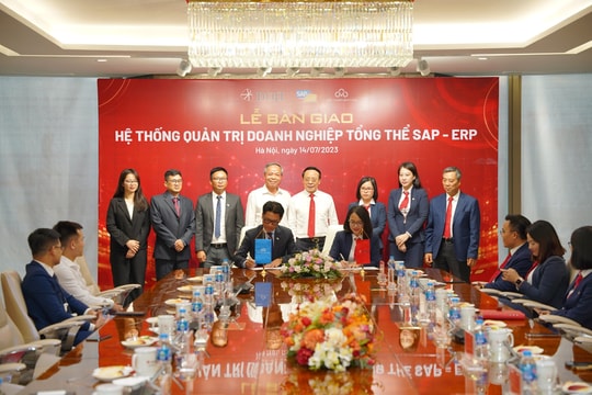 Tập đoàn Vàng bạc Đá quý DOJI và Tập đoàn Công nghệ CMC tổ chức lễ bàn giao hệ thống quản trị DN tổng thể SAP - ERP