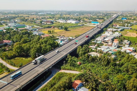 Nhiều yếu tố khiến giao dịch đất nền trầm lắng