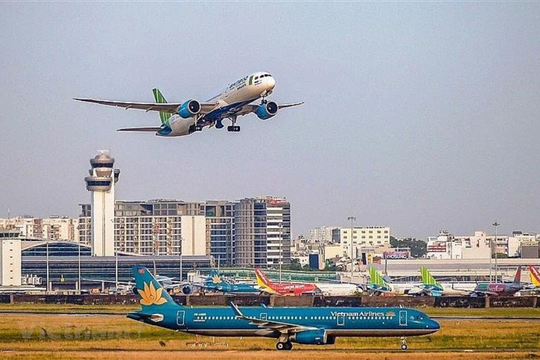 Trong ngày 18/7, đóng cửa tạm thời 3 sân bay để tránh bão