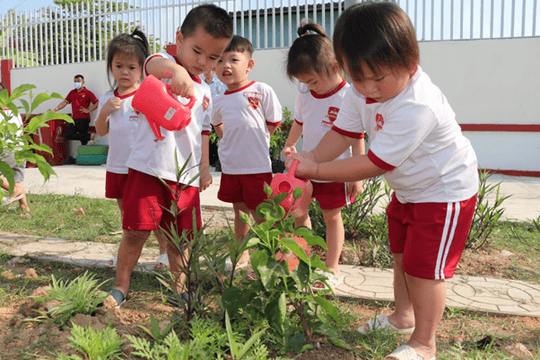 iSchool tổ chức chương trình thiện nguyện "iSchool For Community" nhân kỷ niệm 15 năm thành lập