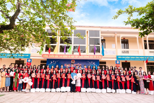 Lớp học huyện miền núi có 40/41 học sinh đạt điểm Giỏi môn Văn