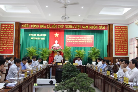 Phó Thủ tướng Chính phủ Trần Lưu Quang làm việc tại Bình Định
