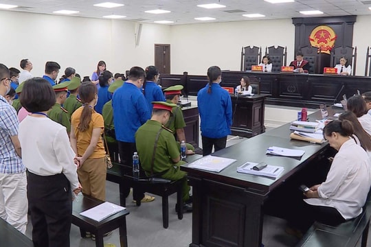Cựu Phó Cục trưởng Quản lý thị trường Hà Nội bị đề nghị từ 9 - 10 năm tù