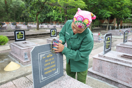Lặng thầm người quản trang làm theo lời Bác