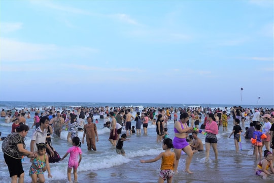 Khách Việt chuộng du lịch Bà Rịa - Vũng Tàu mùa hè 2023