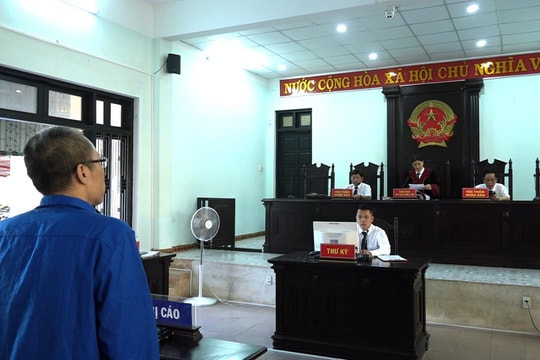 Xét xử hai đối tượng cho vay lãi suất hơn 400%/năm