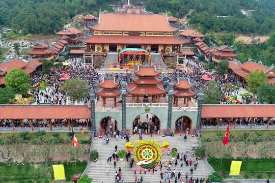 Bộ Tài chính thông tin về việc chùa Ba Vàng không báo cáo thu, chi tiền công đức