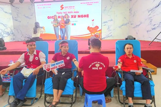 Ngày hội hiến máu “Giọt hồng xứ Nghệ"