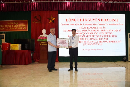 Chánh án Nguyễn Hòa Bình tri ân người có công tại Trung tâm Nuôi dưỡng và Điều dưỡng người có công số 2 Hà Nội