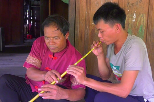 Moong Phò Hiệu - người giữ hồn văn hóa Khơ Mú