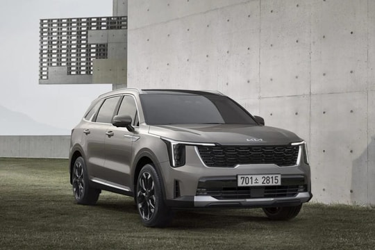 Kia Sorento 2024 lộ diện hoàn toàn