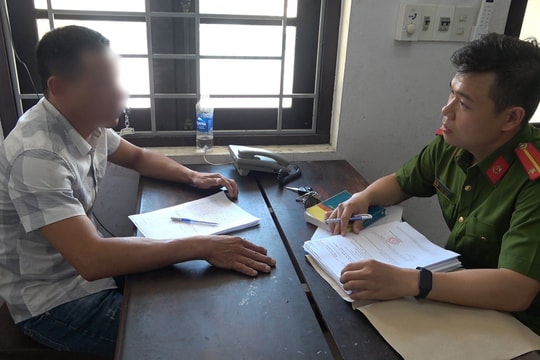 Đi nhờ xe người lạ, cô gái bị hiếp dâm
