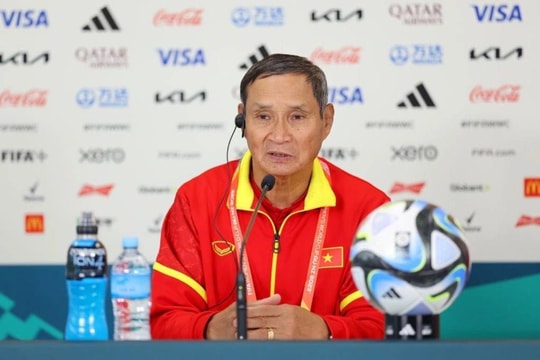HLV Mai Đức Chung: 'Đội tuyển nữ Việt Nam khao khát thắng Bồ Đào Nha’