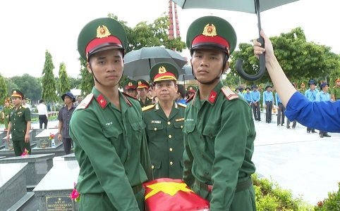 Truy điệu và an táng 122 hài cốt liệt sĩ hy sinh ở chiến trường Campuchia về đất mẹ