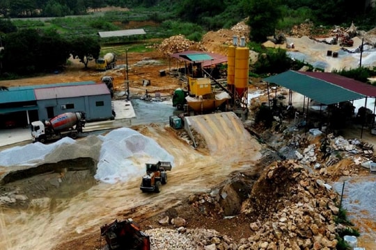Xử phạt hàng loạt trạm trộn bê tông trái phép, vi phạm về môi trường