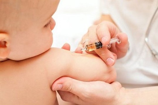 Lô vaccine 5 trong 1 do WHO và UNICEF hỗ trợ khẩn cấp về đến Việt Nam