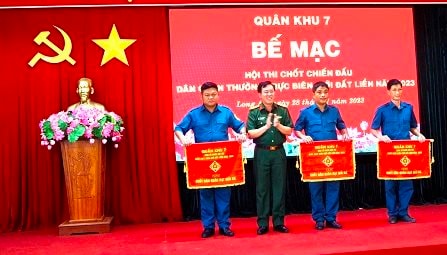 Bế mạc Hội thi “Chốt chiến đấu dân quân thường trực biên giới đất liền" năm 2023