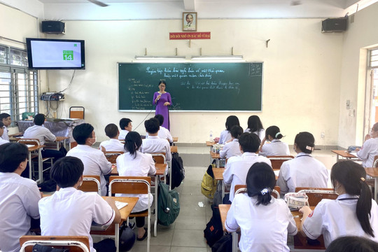 Hiệu trưởng cấp THPT tại Hà Nội được tự quyết việc chuyển trường của học sinh