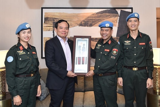 Phó Thủ tướng Trần Lưu Quang gặp mặt Tổ công tác làm nhiệm vụ tại phái bộ Nam Sudan