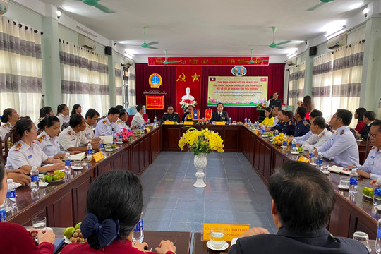TAND tỉnh TT-Huế: Tiếp đoàn TAND tỉnh Sêkông và TAND tỉnh Salavan đến thăm và làm việc