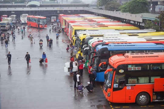 Bộ GTVT yêu cầu tăng cường kiểm tra, xử lý nghiêm vụ xe khách bỏ bến