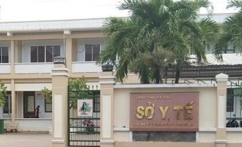 Kỷ luật cảnh cáo Phó Giám đốc Sở Y tế tỉnh Cà Mau