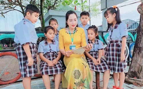 Tận tụy với sự nghiệp trồng người