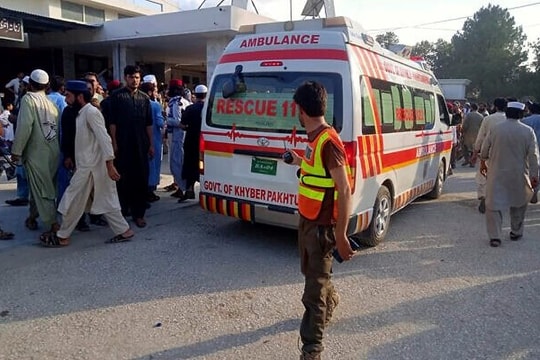 Đánh bom tự sát ở Pakistan, hơn 200 người thương vong