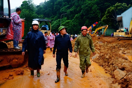 Phó Thủ tướng Trần Lưu Quang trực tiếp chỉ đạo công tác khắc phục hậu quả vụ sạt lở tại đèo Bảo Lộc