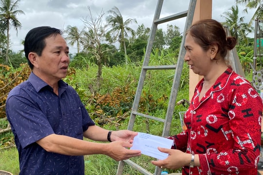 Sóc Trăng: Thăm hỏi, hỗ trợ các gia đình bị ảnh hưởng bởi dông lốc