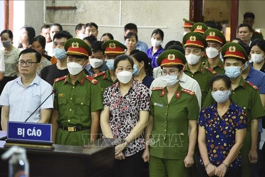 Nhiều cựu cán bộ hầu toà trong vụ án nâng cấp, cải tạo Cảng Hàng không Điện Biên