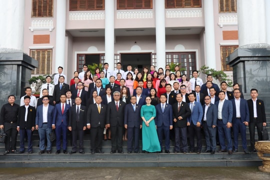 Đoàn công tác Tòa án các tỉnh biên giới Campuchia thăm và làm việc tại TAND tỉnh Bình Phước