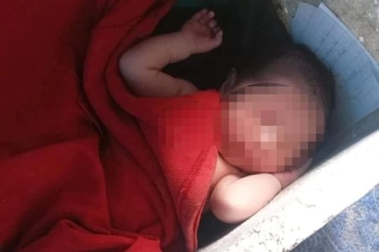 Tìm người thân cho cháu bé bị bỏ rơi trong thùng xốp tại Quảng Nam