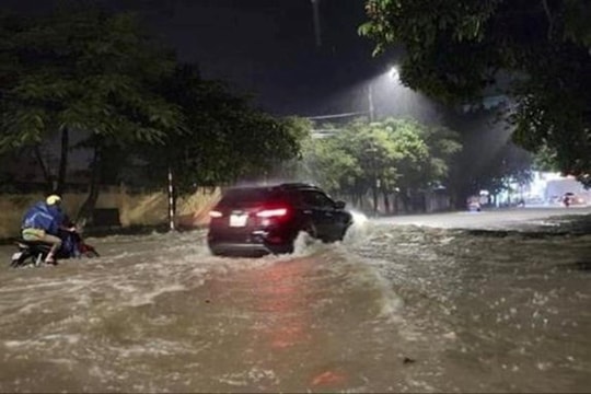 Điện Biên: Nhiều tuyến đường ngập úng cục bộ do mưa lớn kéo dài