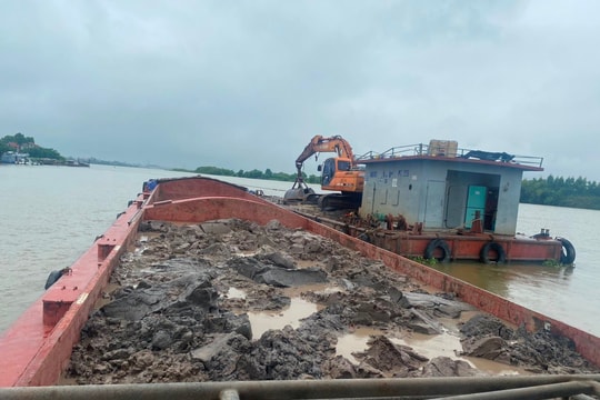 Bắc Giang: Bắt giữ nhiều phương tiện đang vận chuyển khoáng sản trái phép
