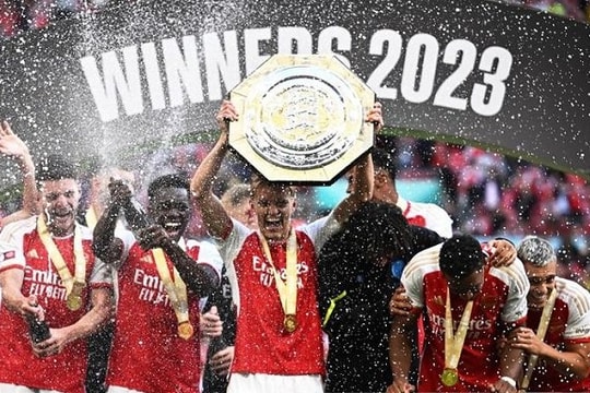 Để gỡ hòa phút cuối, Mancity mất Siêu cúp nước Anh vào tay Arsenal