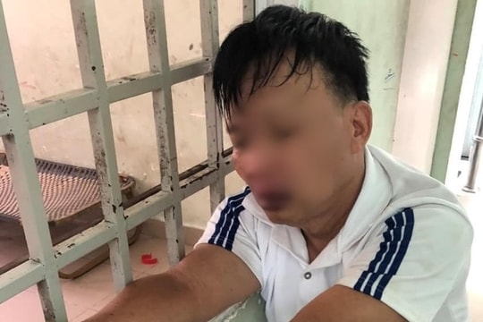 Cô gái bị lái xe ôm trói vào gốc cây rồi xâm hại