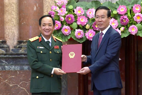 Trao Quyết định thăng quân hàm Thượng tướng đối với ông Trịnh Văn Quyết