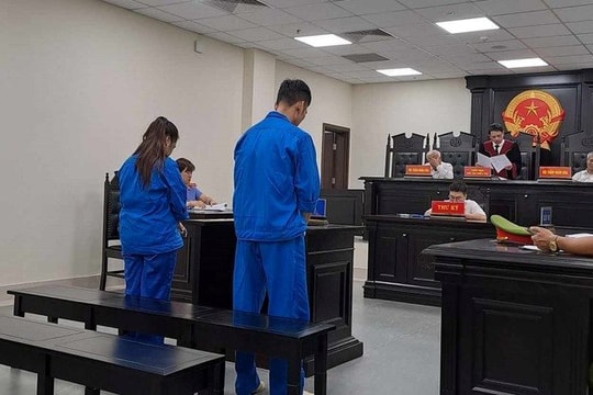 Cặp đôi bán quần áo kiêm ma túy lĩnh án