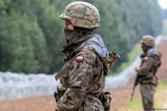 Ba Lan sẽ gửi 2.000 quân tới biên giới Belarus