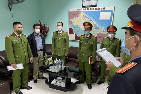 Hai cán bộ CDC Thừa Thiên-Huế trở lại làm việc sau hơn 1 năm bị khởi tố