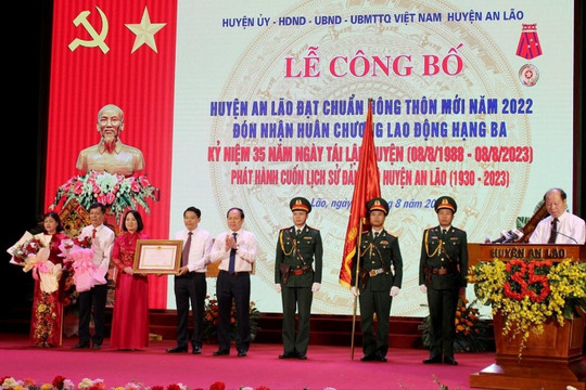  Hải Phòng: Huyện An Lão đón nhận Huân chương Lao động hạng Ba