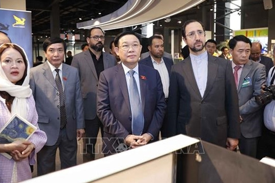 Chủ tịch Quốc hội Vương Đình Huệ làm việc với Trung tâm Công nghệ và Đổi mới sáng tạo Iran