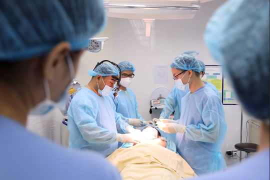 Tai biến sau tiêm filler nâng ngực "chui" trong khách sạn