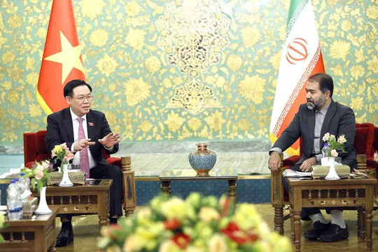 Chủ tịch Quốc hội Vương Đình Huệ tiếp Tỉnh trưởng Isfahan, Iran
