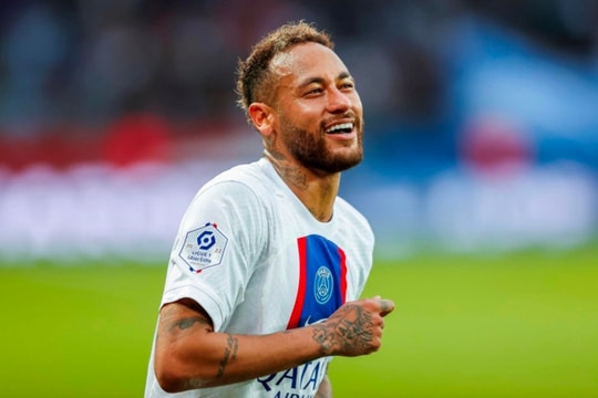 Neymar chấp nhận giảm 75% lương để rời PSG