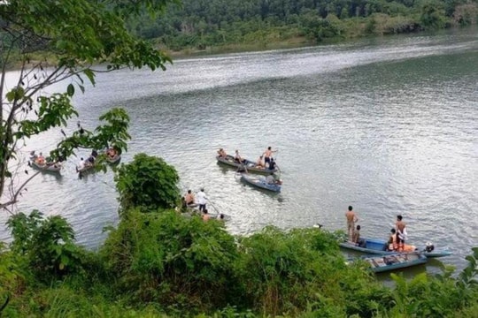 Lật ghe trên lòng hồ thủy điện Sông Tranh 4, hai người tử vong